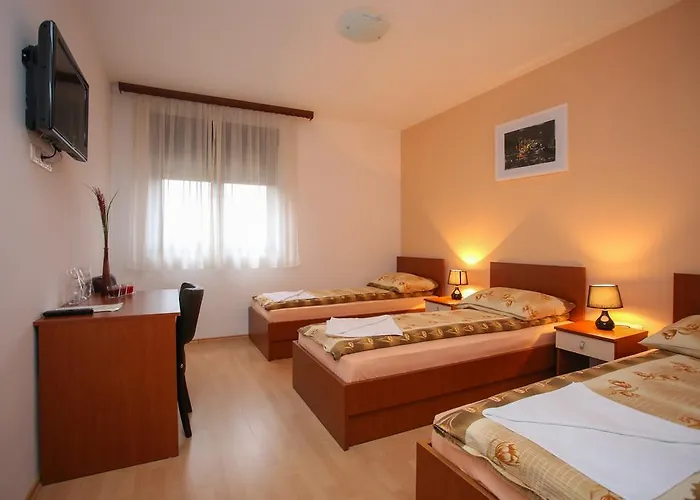 Ξενοδοχείο Medium