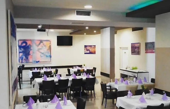 Medium Ξενοδοχείο